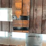 Аплици – стенни лампи от автентични бъчви с ръчно изработени дървени чашки!