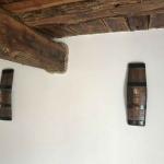 Аплици – стенни лампи от автентични бъчви с ръчно изработени дървени чашки!