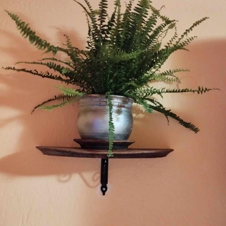 Етажерки-цветарници от дъбов масив(автентични бъчви) с ковано желязо!