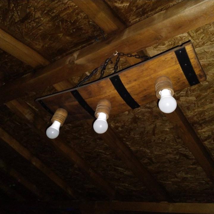 Полилеи от автентични дъбови бъчви с 3  ръчно изработени дървени чашки!